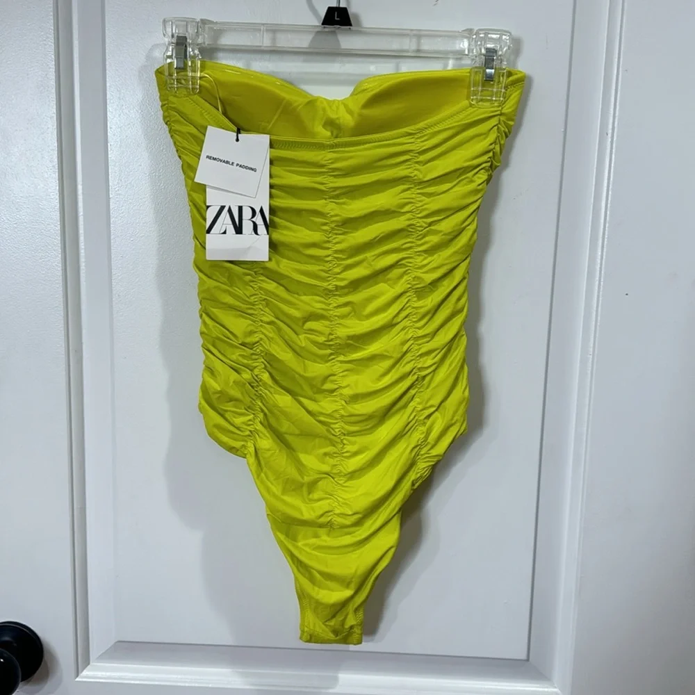 *NEW* ZARA STRAPLESS NEON YELLOW RUCHED ONE PIECE SWIM SUIT SMALL - Picture 5 of 8
